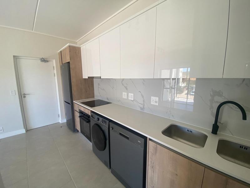 To Let 1 Bedroom Property for Rent in Richwood Western Cape